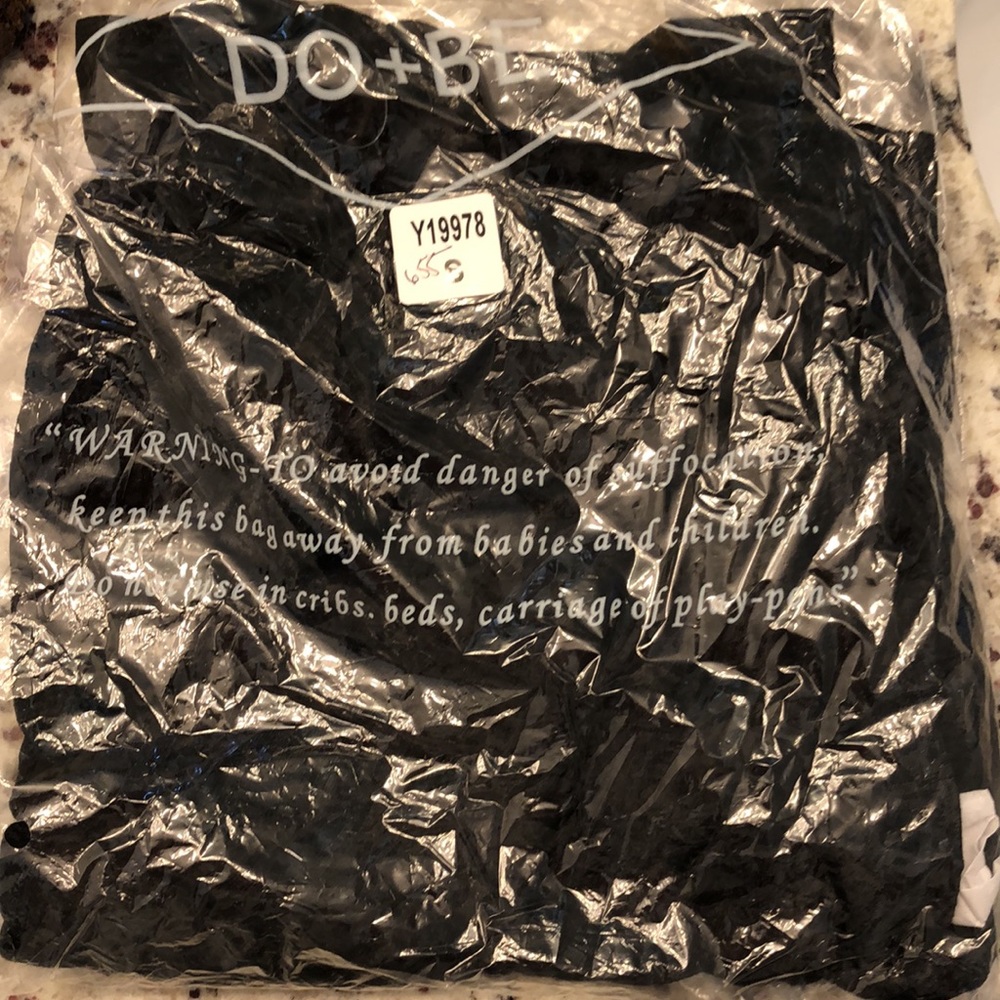 BLACK DRESS - Picture 2 of 4